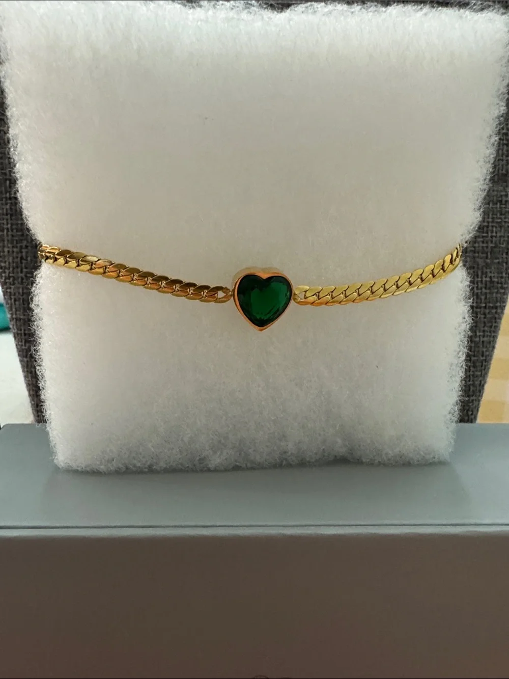 Gold-Tone Bracelet with Emerald Green Heart Charm
